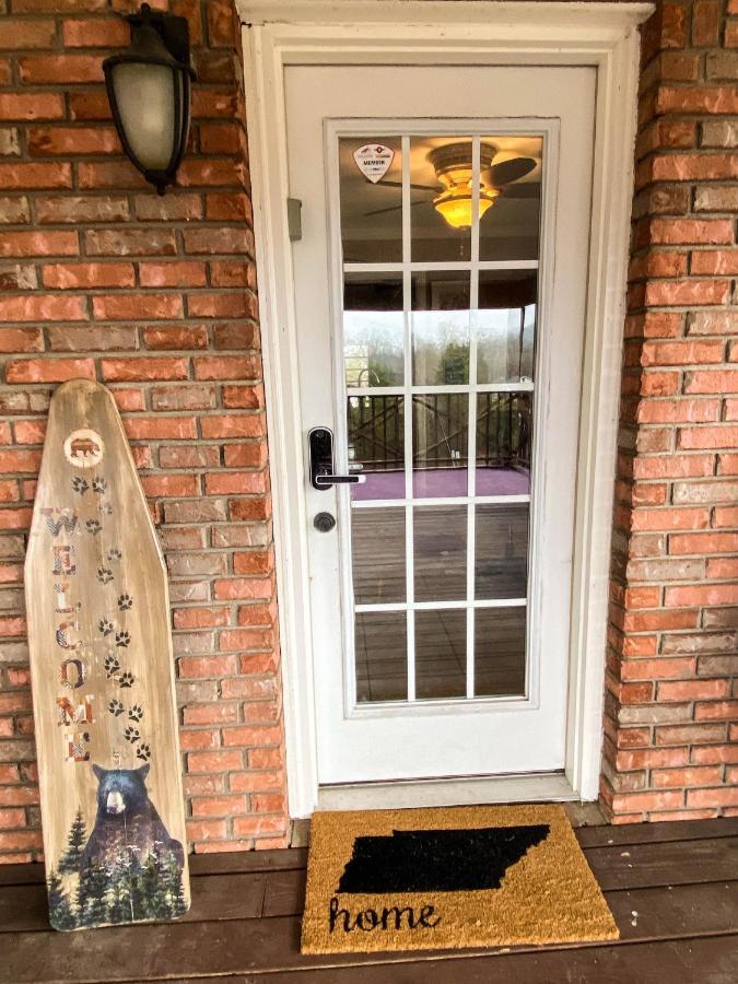 Mid-Century Vintage Brick Ranch Upstairs Guesthouse Sevierville Exterior foto